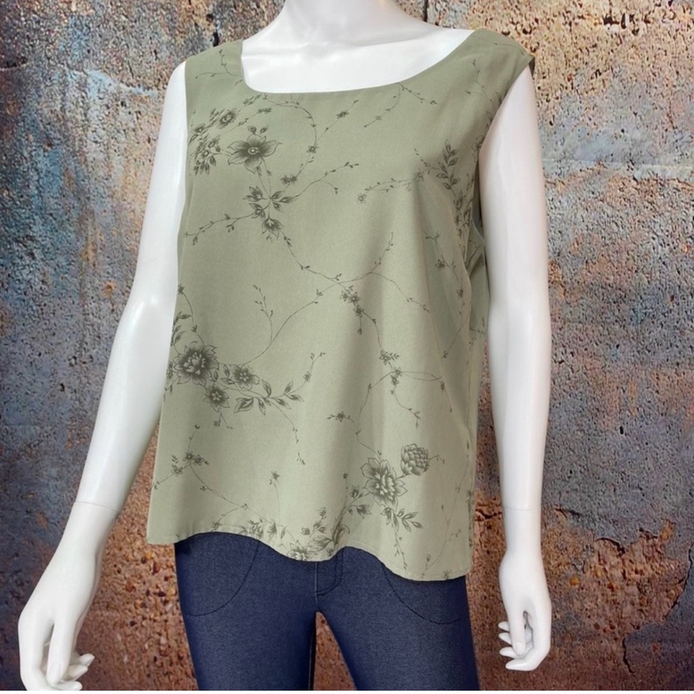 NWOT Jones Wear Size 16 Floral Sage Green Sleeveless Top